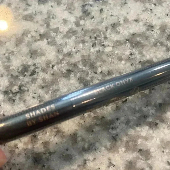 New Shades by Shan Liquid Pen Eyeliner Black Onyx - Picture 3 of 5
